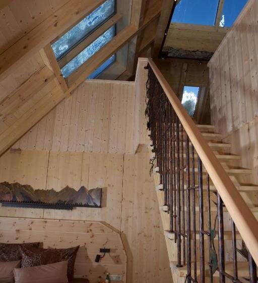 Deluxe Suite King Bed, Schneekarhütte