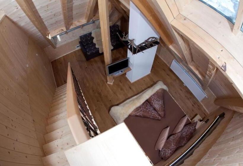 Deluxe Suite King Bed, Schneekarhütte