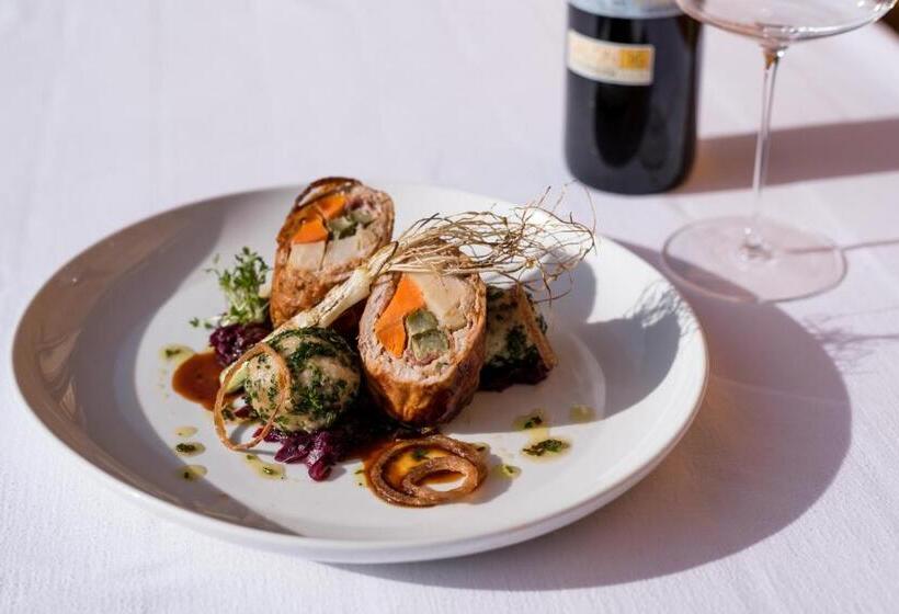 سوئیت جونیور با چشمانداز کوهستان, Schneekarhütte