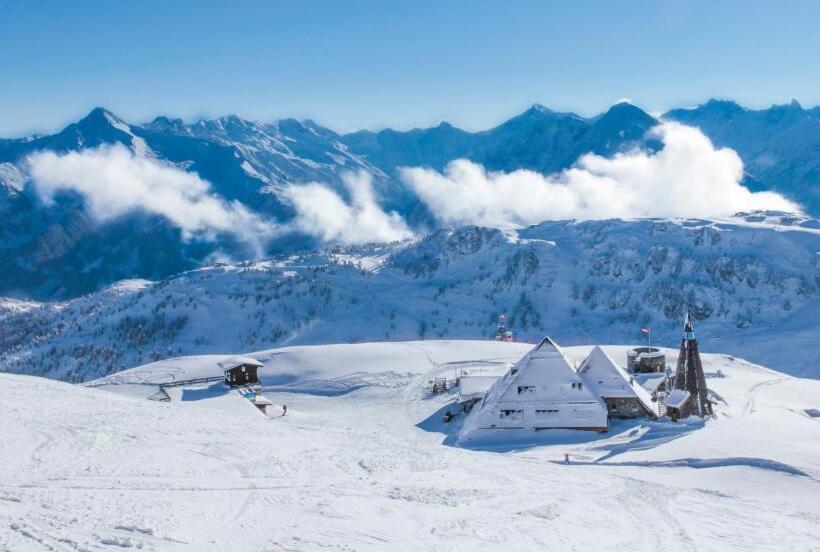 اتاق استاندارد با چشمانداز کوهستان, Schneekarhütte