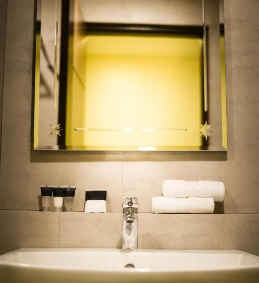 デラックスルーム, Verjandel