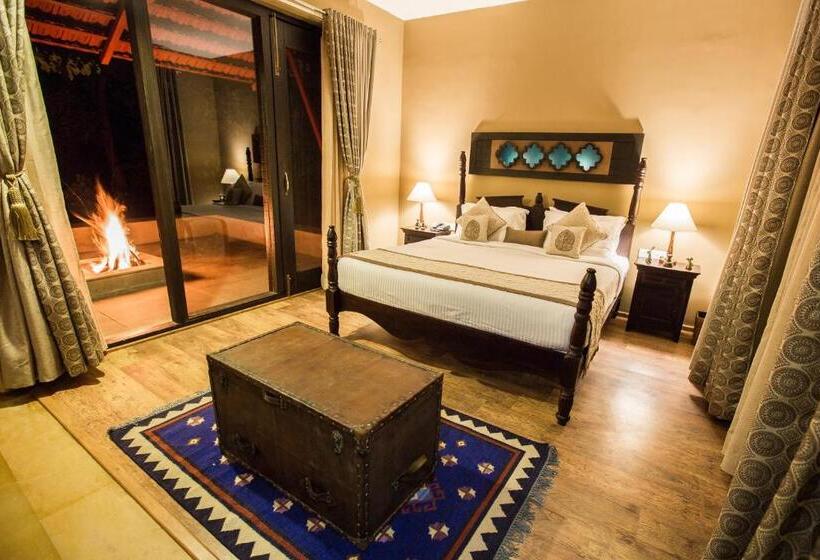 חדר דחוקס עם מיטת קינג, Vannraj Resort And Spa