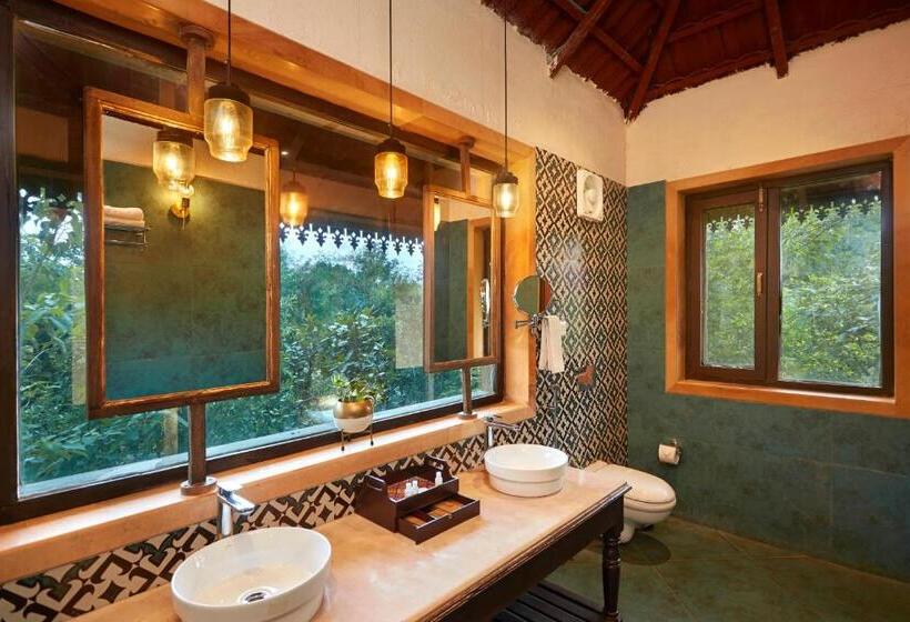 חדר דלוקס עם מרפסת, Vannraj Resort And Spa