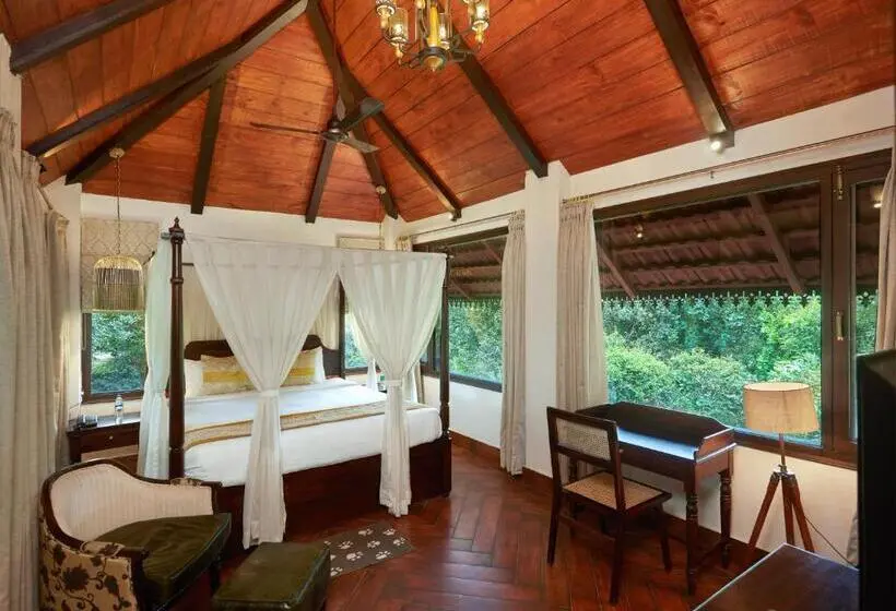 バルコニー付きデラックスルーム, Vannraj Resort And Spa
