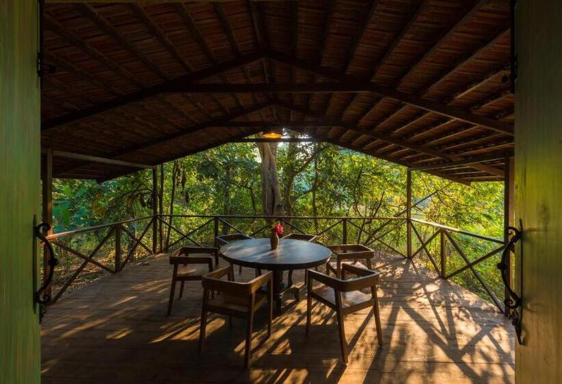 וילה בת 3 חדרי שינה, Vannraj Resort And Spa