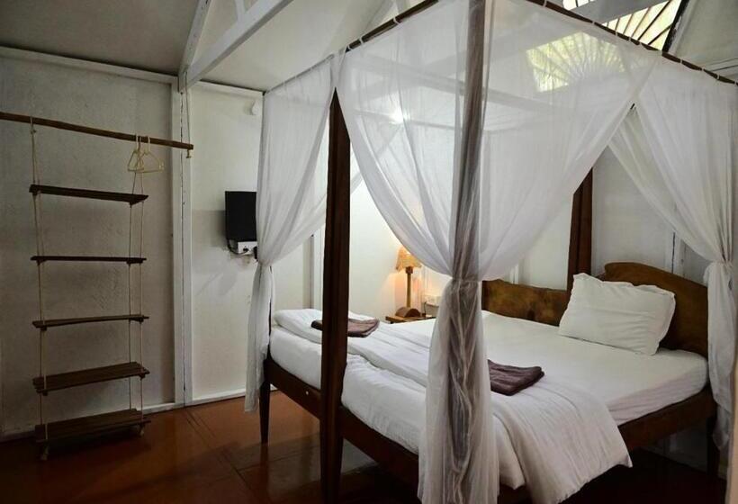 スタンダードバンガロー, Village Susegat Beach Resort