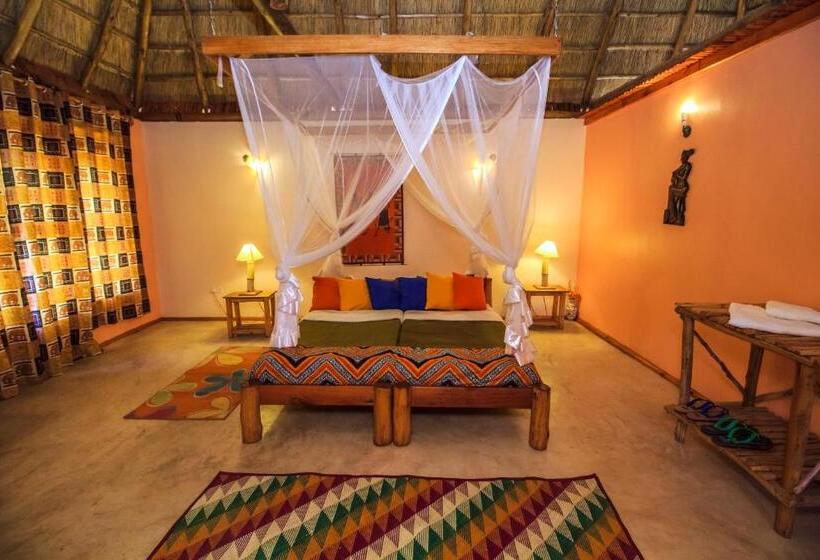 اتاق خانوادگی, Wild Tracks Overland Camp