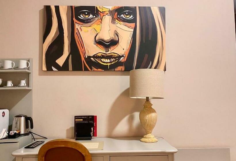 חדר קומפורט לשלושה, Halex Room&food