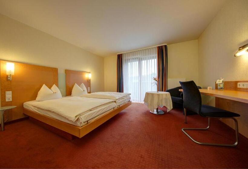 수피리어 룸, Adler