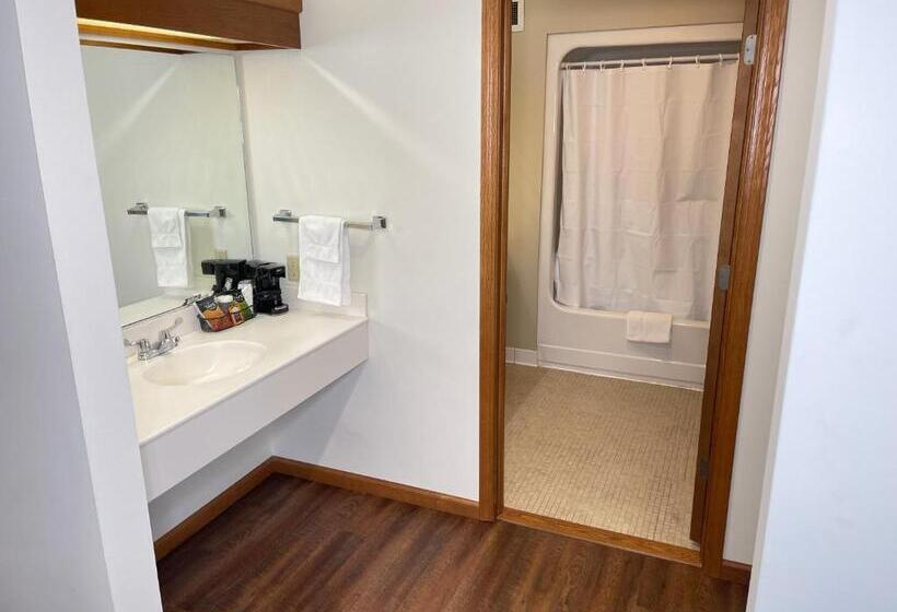 غرفة قياسية سرير كينج, Farmstead Inn And Conference Center