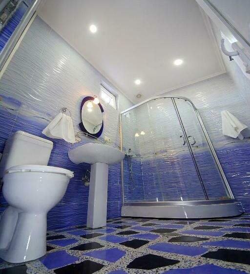 اتاق استاندارد سه تخته با بالکن, Harmony