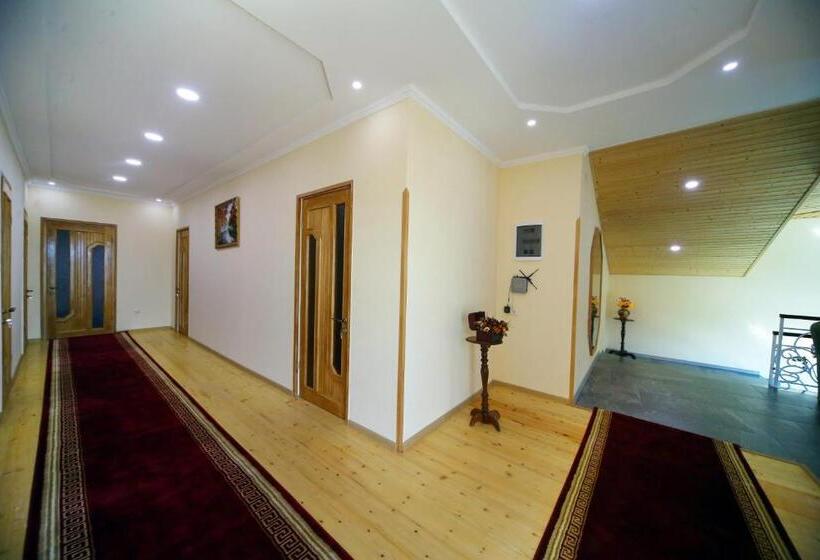 اتاق لوکس با بالکن, Harmony