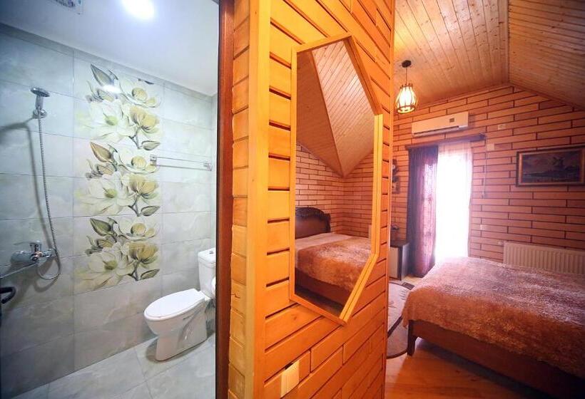 اتاق لوکس با بالکن, Harmony