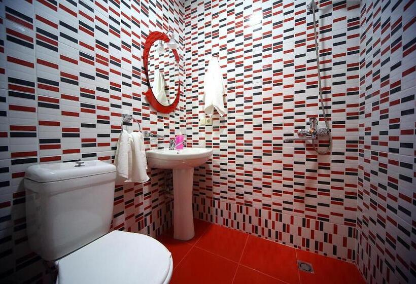 اتاق لوکس با بالکن, Harmony