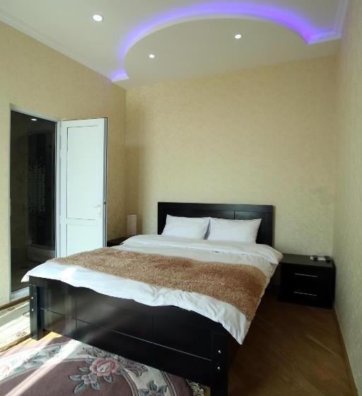 اتاق لوکس با بالکن, Harmony