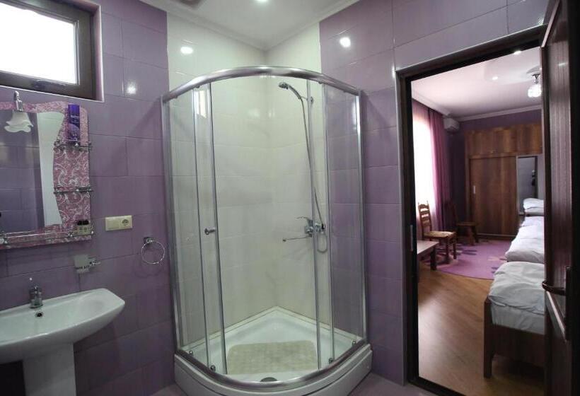 اتاق خانوادگی, Harmony