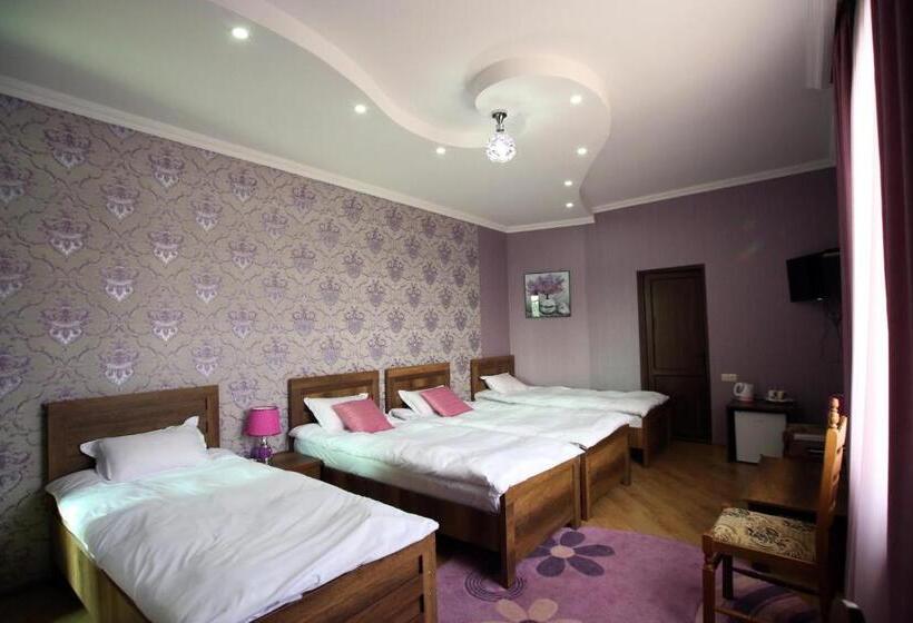 اتاق خانوادگی, Harmony