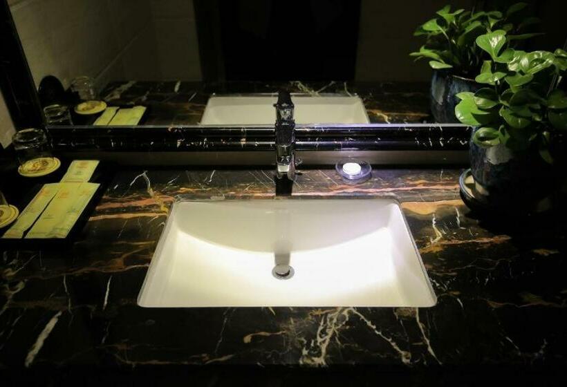 Quarto deluxe, New Knight Royal Hotel Airport And International Resort