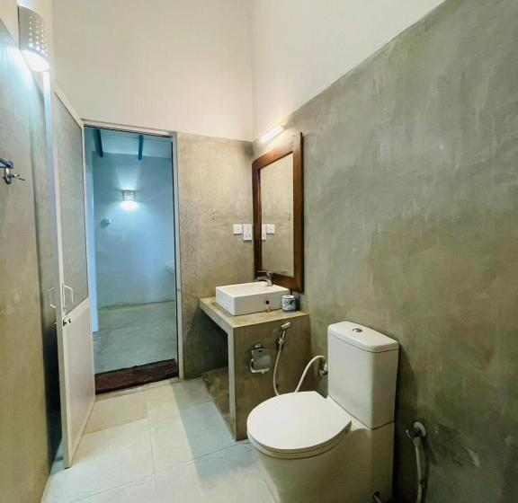 Quarto Triplo Estandar, Birdwing Sigiriya