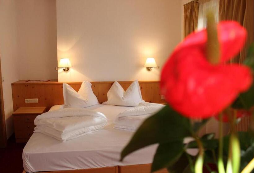 Номер Стандарт Вид на Горы, Hubertushof