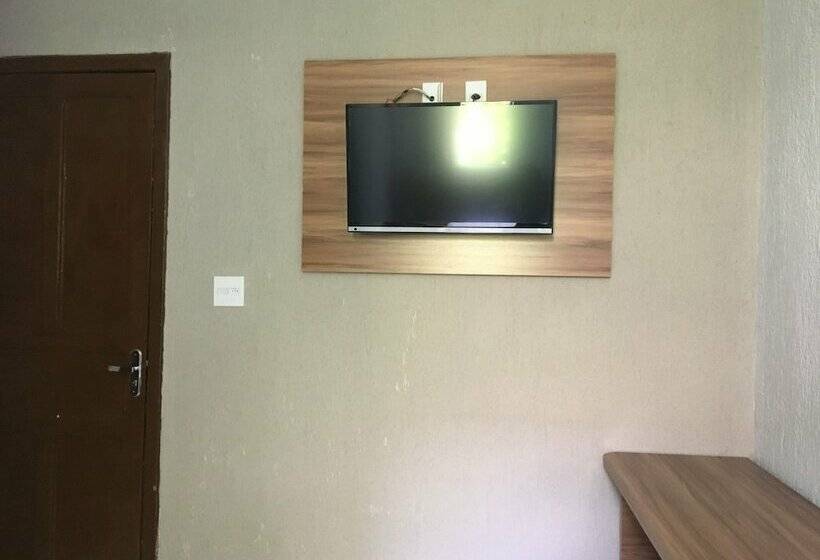 Номер Стандарт Трехместный, Imperial Inn