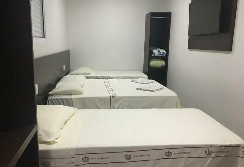 חדר סטנדרט לשלושה, Imperial Inn