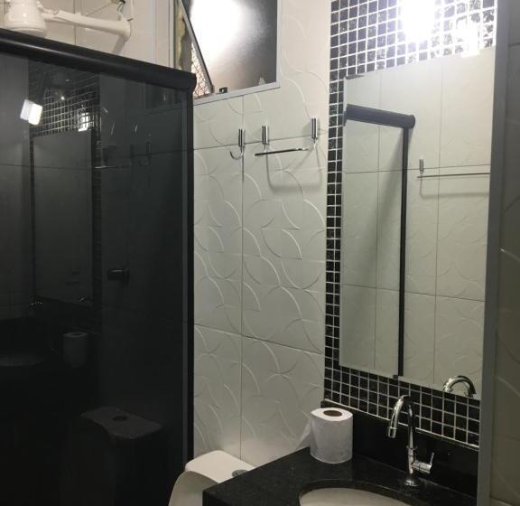 חדר סטנדרט יחיד, Imperial Inn