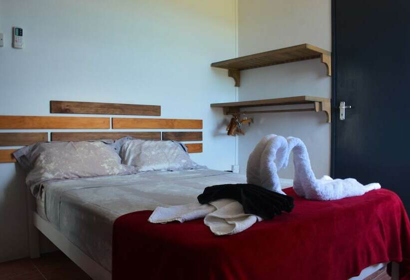 Standard Room, Le Pôle