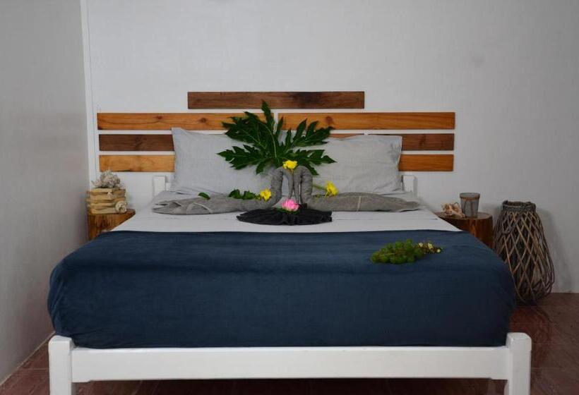 Standard Triple Room, Le Pôle