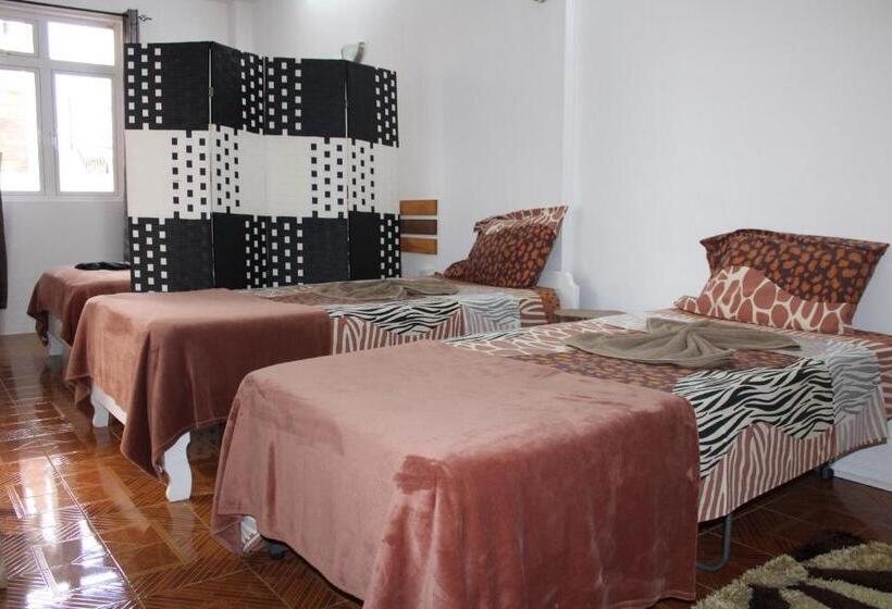 Family Room, Le Pôle