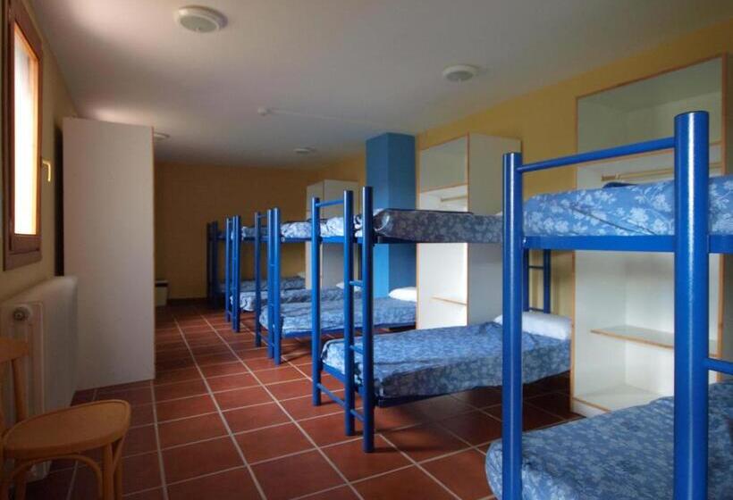 Кровать в Общей Комнате, Albergue Casa Salinas