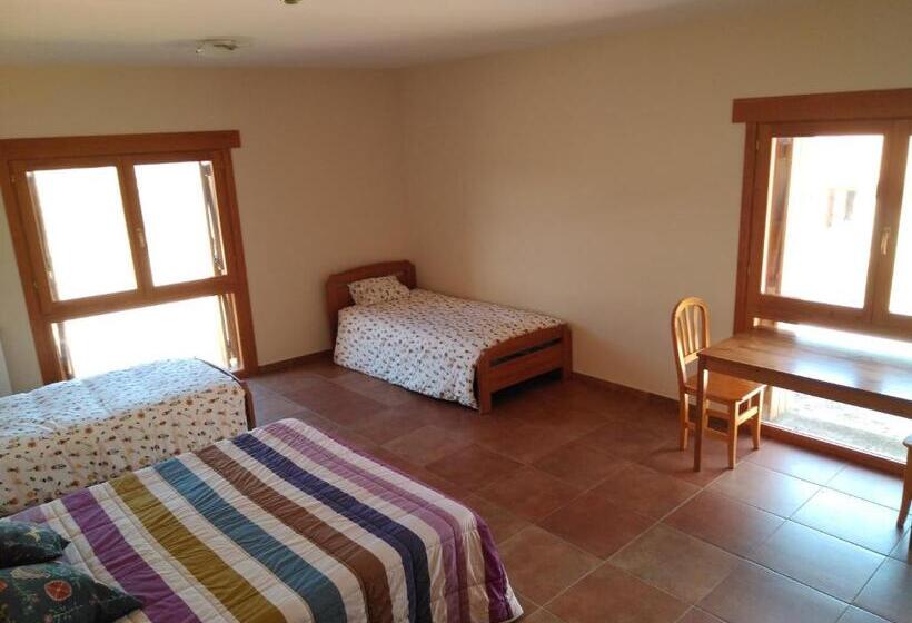 Семейный Номер, Albergue Casa Salinas