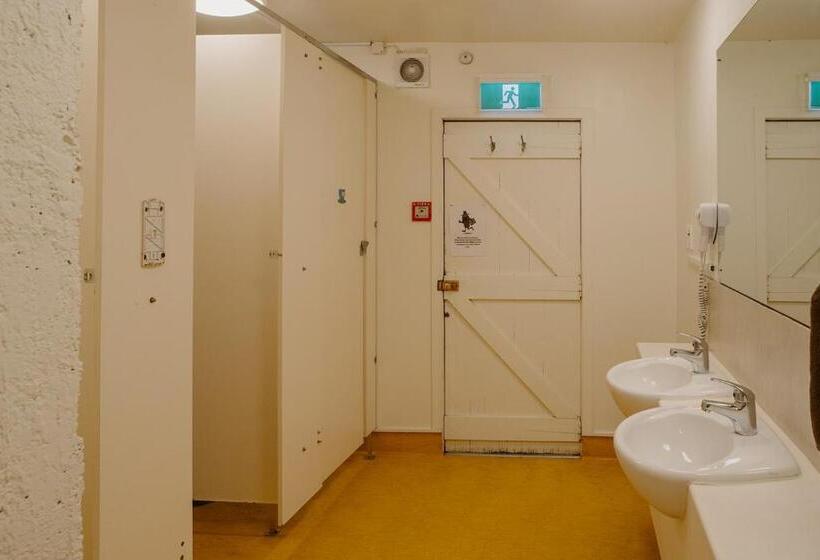 Standardrum Delat Badrum, Hippo Lodge Backpackers