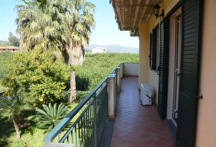 Bisneshuone, B&b Villa San Leonardo