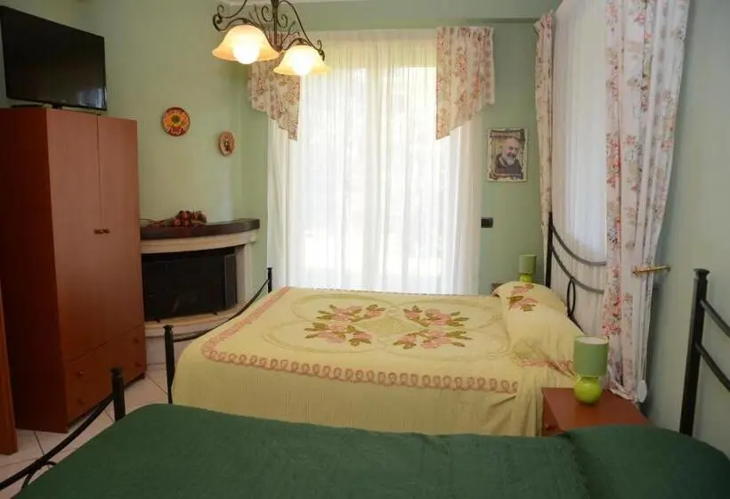 Perhehuone Puutarhanäkymä, B&b Villa San Leonardo