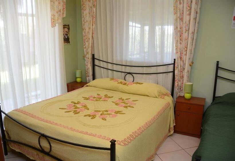 Семейный Номер Вид на Сад, B&b Villa San Leonardo