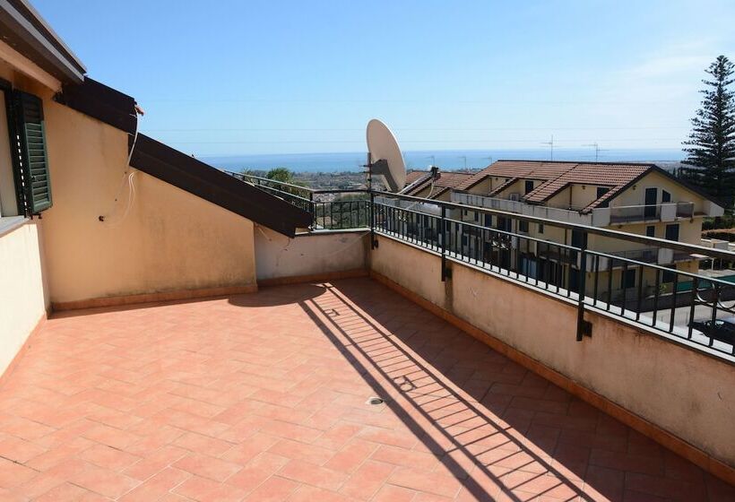 סוויטה עם טרסה, B&b Villa San Leonardo