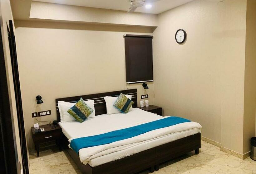 豪华房间, Aiwan E Shahi