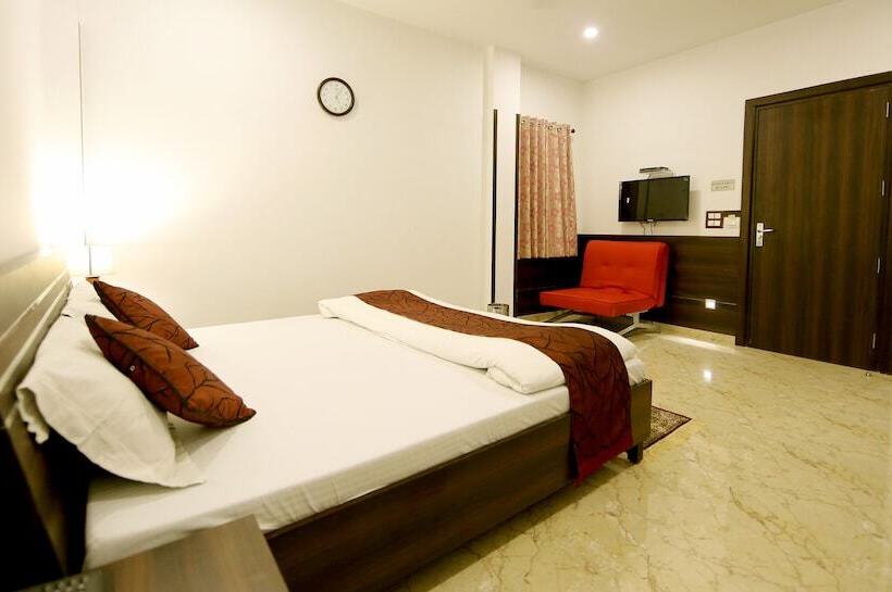 اتاق سوپریور سه تخته, Aiwan E Shahi