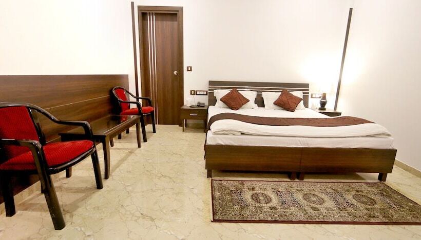 수피리어 트리플 룸, Aiwan E Shahi