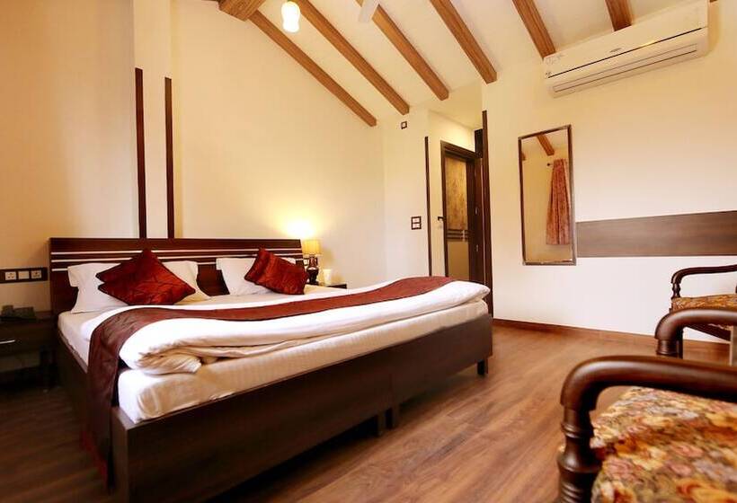 수피리어 룸, Aiwan E Shahi