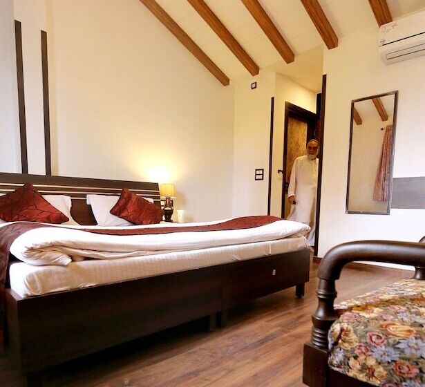 高级大房间, Aiwan E Shahi