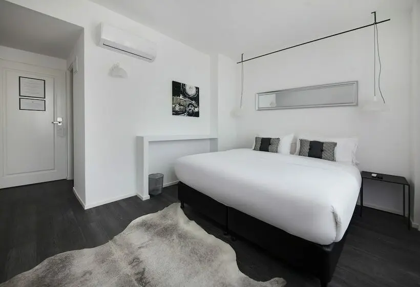 Superior-huone, Alto San Isidro