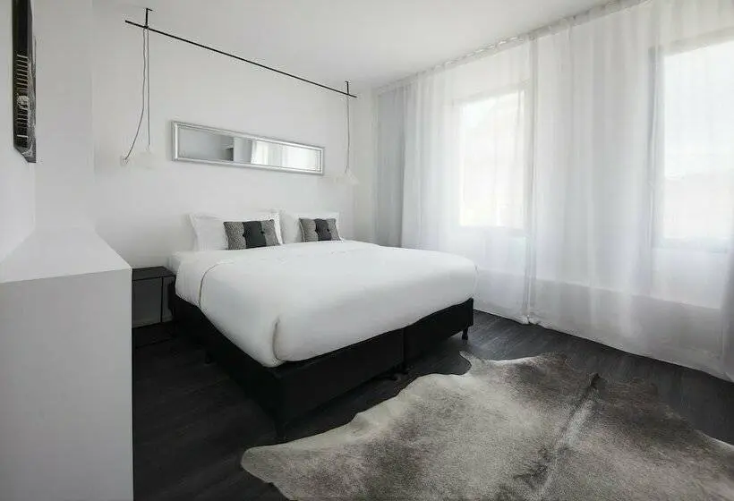Superior-huone, Alto San Isidro