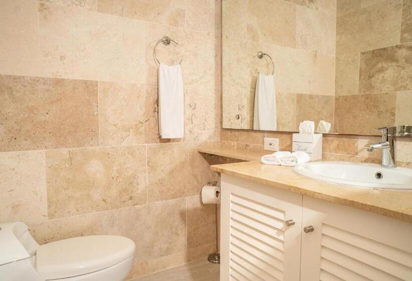 سوییت جونیور, Casa Hemingway