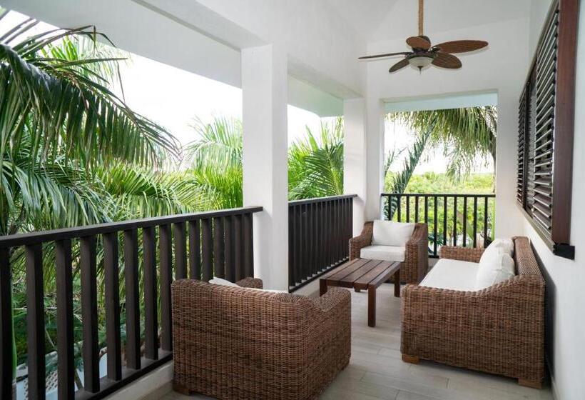 سوییت جونیور, Casa Hemingway