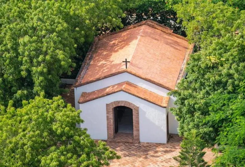 سوییت جونیور, Casa Hemingway