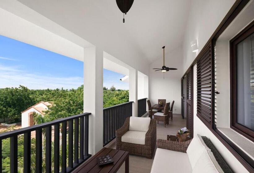 استودیوی لوکس, Casa Hemingway