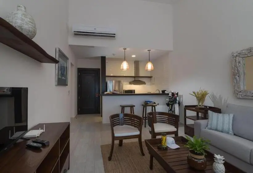 استودیوی لوکس, Casa Hemingway