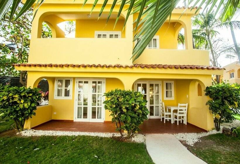 سوئیت جونیور با چشمانداز, Los Corales Beach Village